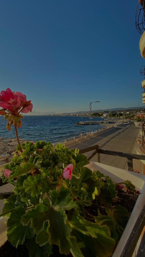Hotel La Lampara Reggio di Calabria Dış mekan fotoğraf