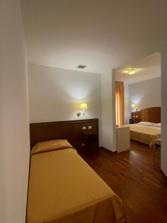 Hotel La Lampara Reggio di Calabria Dış mekan fotoğraf