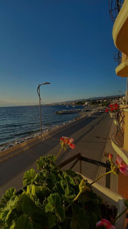 Hotel La Lampara Reggio di Calabria Dış mekan fotoğraf