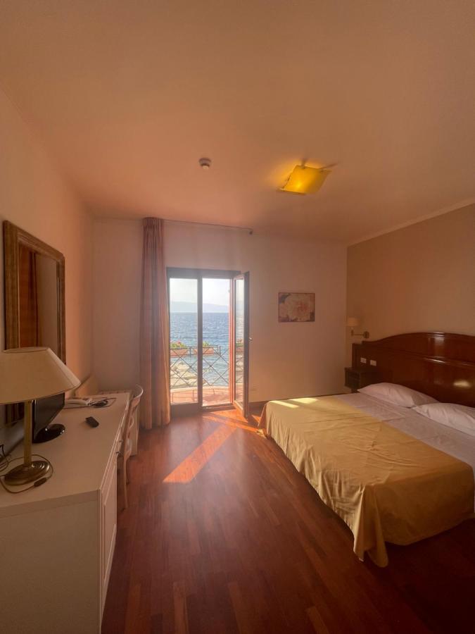 Hotel La Lampara Reggio di Calabria Dış mekan fotoğraf